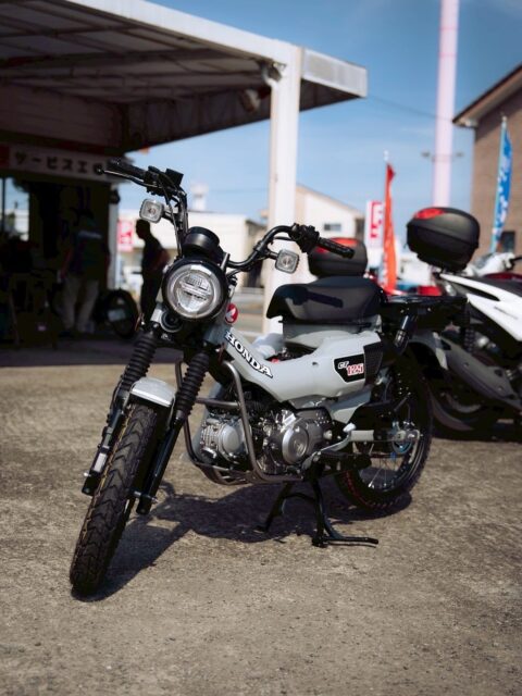 ct125・ハンターカブ（ホンダ）
“ハンターカブ”として長く親しまれてきたモデル。どこへでも行ける高い走破性は、日常の移動はもちろん、週末のキャンプや釣り、林道ツーリングまで、あなたの「冒険心」を満たしてくれる相棒です🤗

※ 写真のバイクは在庫切れの場合がございますので、購入を検討の方はお問い合わせ下さい。

#CT125 #ハンターカブ #オートパークSKY #宮崎